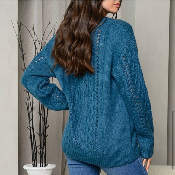 LAST ONE: Stunning dark teal long sleeve round neck women’s fall knit sweater - Picture 5 of 6